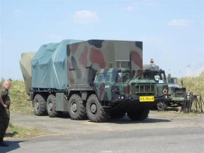 43indahaus - #militaria
Pod Zielonką jechał ciekawy transport wojskowy- ruskie podwo...