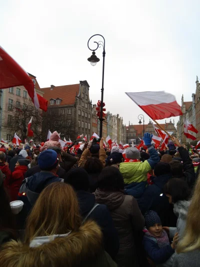 AliShaheedMuhammad - A tak było na Paradzie Niepodległości w #gdansk.
- Nikt nie rzuc...