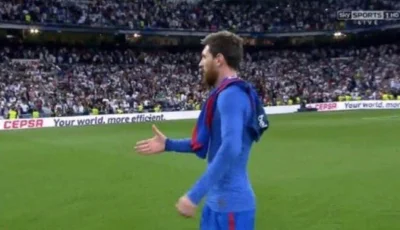 Fajnisek4522 - Messi podaje rękę piłkarzowi lepszemu od siebie ( ͡° ͜ʖ ͡°) 
#mecz #fc...