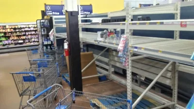 F.....x - @FantasticMrFox: A tu Walmart i półki "z wodą".