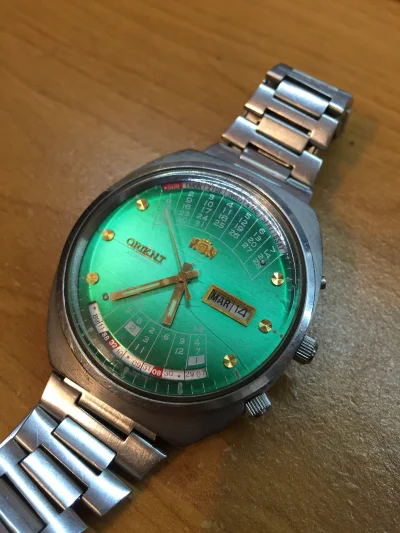 bezspiny - Razem z fajną historią dostałem od dziadka taki oto zegarek. Chciałbym wym...