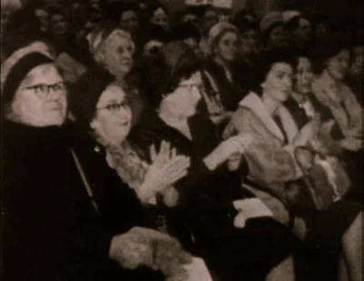 LostHighway - #montypython #humor #gif A teraz coś z zupełnie innej beczki: