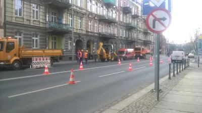 Bialy_Mis - Ty Heniek patrz nową drogę dopiero skończyli, przyjedź nowa kopareczka sp...