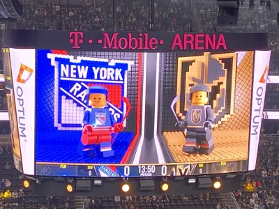 ZygmuntZygmuntowski - jumbotron w vegas xD
#nhl #hokej #lego