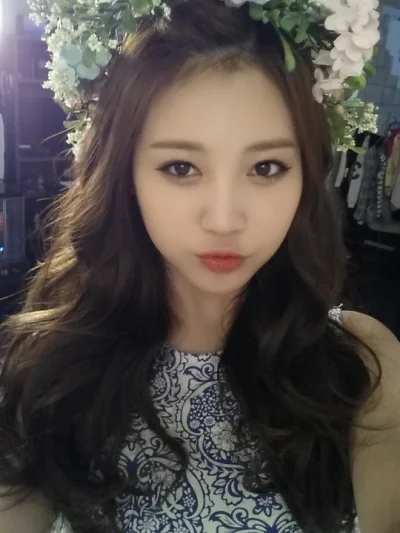 K.....o - #yura #girlsday 

#koreanka