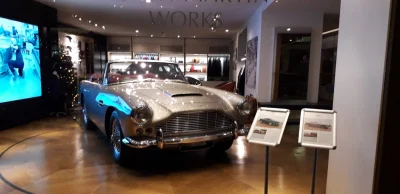 quotta - #astonmartin #carboners #londyn #glamrides #motoryzacja 
Prosto z Londynu A...