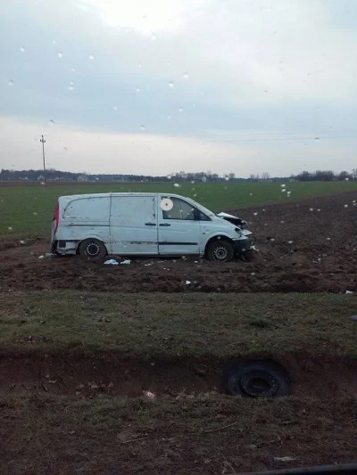 goferek - TAK WCZORAJ W TE BORZE CIAŁO TYP Z KWIATAMI NA DZIEŃMADKI CISNOŁ ŻE LETKO G...