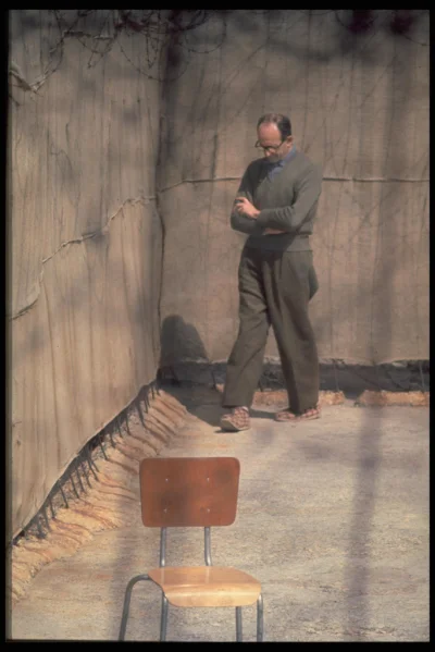 aarek68 - Adolf Eichmann przed powieszeniem w izraelskim więzieniu, 1962
(Jak dotąd ...