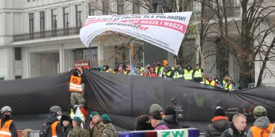 tengiyebak - > 200 tys robaków.

@Cierpiedolewas: Jaja se robisz?Nie więcej jak sto...