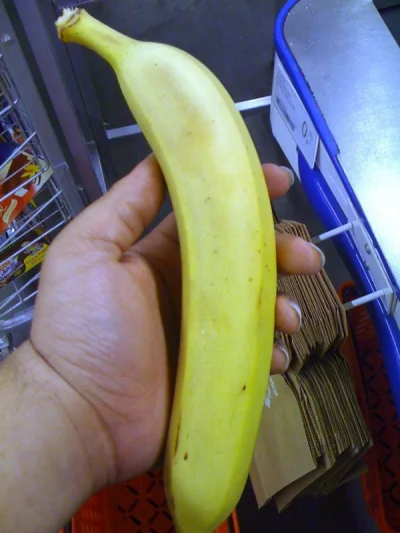Pobe - Zgodnie z zaleceniami DotGosia zaczynam zajadać #owoc.ki. Na początek #banan. ...
