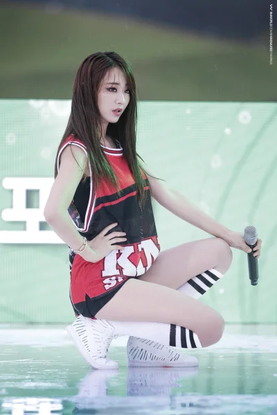 K.....o - #kyungri #ninemuses 
#koreanka