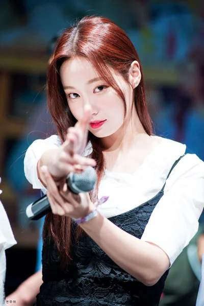 PanTward - #yeonwoo #momoland 
#koreanka