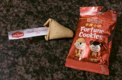 oczyPiwneZycieDziwne - That's what I'm doing

#fortunecookies #zagranico