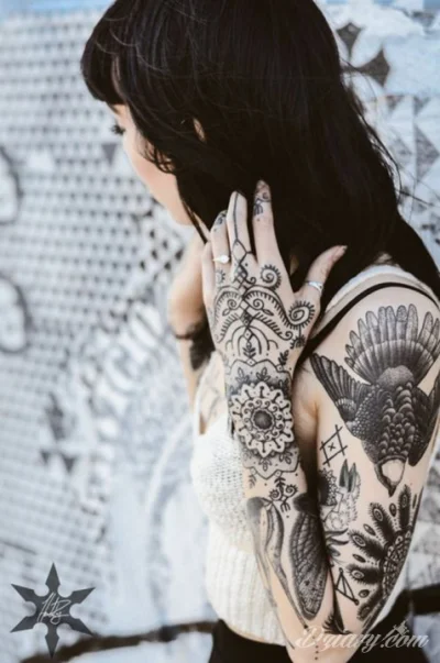 dziarycom - Hannah Snowdon tattoo

#dziary #tatuaze #tatuaz #tatuazboners #tattoo #...