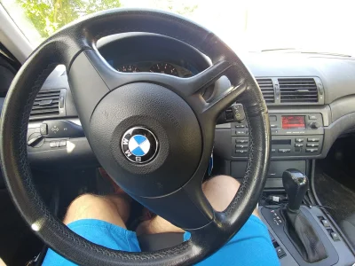 elemenTH - Hej miłośnicy #BMW , psuję Wam opinię, jeżdżę przepisowo i używam kierunkó...