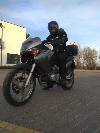 Sturmer - Pogoda dopisuje, więc można wreszcie trochę pojeździć! 

#motocykle #moto...