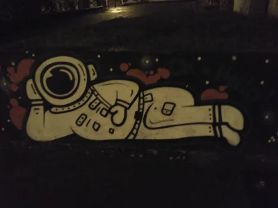 Sieloo - Patrz jak leży kosmonauta zmęczony. #grafitti #kosmonauta #gizycko