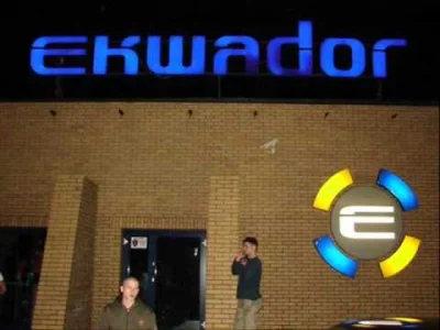 ouiWack - "Pamiętam jak zagrałem to pierwszy raz, dziewczyny przed konsoletą u mnie p...