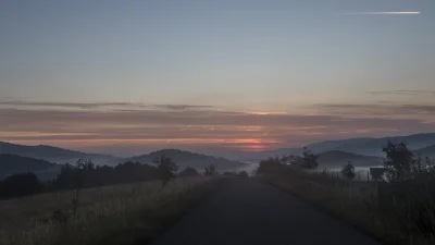 bynon - @Limon2g: wschód słońca w Beskidach po 400km w nogach, a do celu jeszcze 140 ...