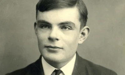 S.....c - @Glebrin: pozdrowienia od Alana Turinga
patrz jaki pedał.