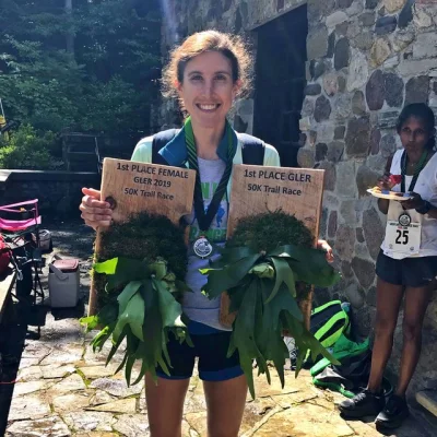 M.....D - Ellie Pell wygrała bieg wytrzymałościowy Green Lakes Endurance Run 50K z wy...