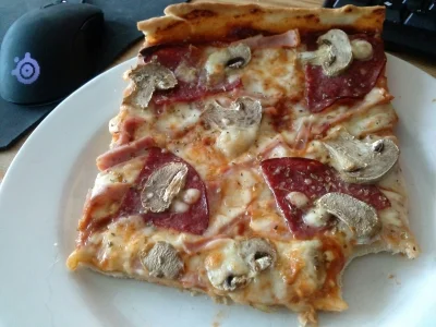 P.....l - Pizza by rs to jest chyba najlepsza pizza dziś mi wyszła super dobra #chwal...