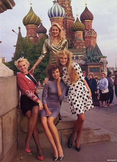MeritumApp - U nas sieksa niet!

1989, Moskwa, rosyjskie modelki pozują do specjaln...
