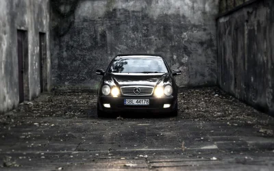 Kamileqq - Z daleka nie widać rdzy ( ͡° ͜ʖ ͡°)
#mercedes #clk #pokazauto #fotografia