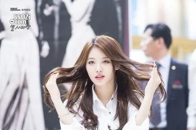 K.....o - #yura #girlsday 

#koreanka