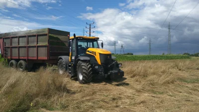 soadfan - Piękny #jcb #fasttrac złapany dziś w Knurowie. Najszybszy ciągnik jeżdżący ...