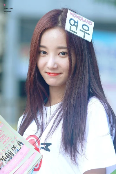 XKHYCCB2dX - #yeonwoo #momoland 
#koreanka