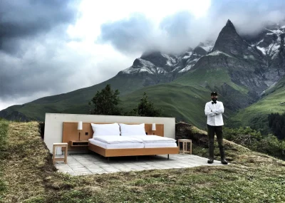 grafikulus - Null Stern - hotel w Alpach, w którym za ok. 200 franków szwajcarskich m...