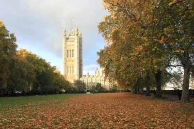 Bejbu - #london #victoriatower #mylove #travel