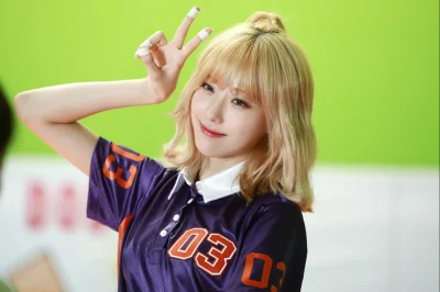 XKHYCCB2dX - #luda #wjsn 
#koreanka