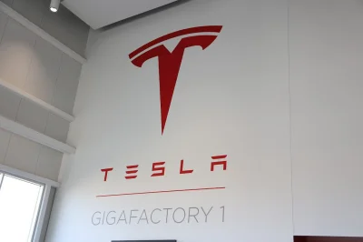 nawon - Wnętrze Gigafactory

#tesla #gigafactory #energetyka