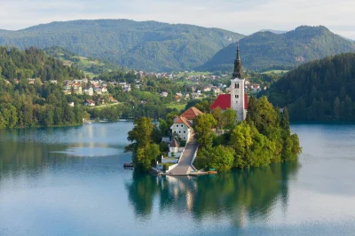 WaniliowaBabeczka - Wyspa Blejski Otok na jeziorze Bled, Słowenia.

Na tej wyspie zna...