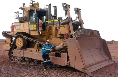 k.....s - #cat #bulldozer #maszynybudowalne