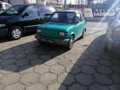 lukas-karol - #fiat126p 
#czarneblachy