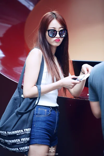 K.....o - #kyungri #ninemuses 
#koreanka