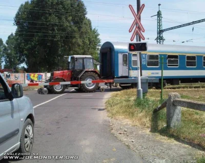 jamesbond007 - jaki kraj, takie lokomotywy

#pkp #pendolino #humorobrazkowy #joemonst...