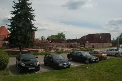 Oinasz - Mój Toruń 19: Ruiny zamku krzyżackiego.
Toruń od samego swojego początku by...