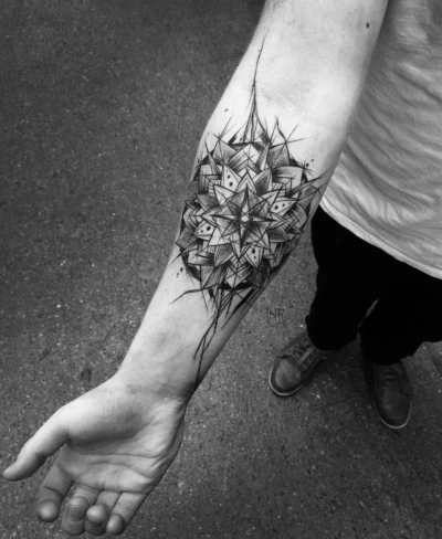 M1KNG - @kvoka: no to mój pierwszy tatuaż :/ chce sobie wydzierać to, tylko nie tak o...