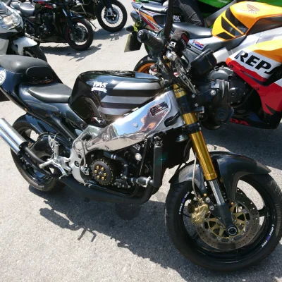 Rezonator - Aprilia RS 350 
( ͡°( ͡° ͜ʖ( ͡° ͜ʖ ͡°)ʖ ͡°) ͡°)

#aprilia #motocykleboner...