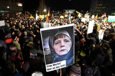 u.....s - @WirtualnaPolska: No pewnie, że chcą nawet chcą, aby Merkel przeszła na Isl...