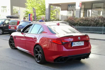 superduck - Alfa Romeo Giulia QV (2016 - ...)
2,9l V6 twinturbo 510KM
0-100 km/h - 3,...