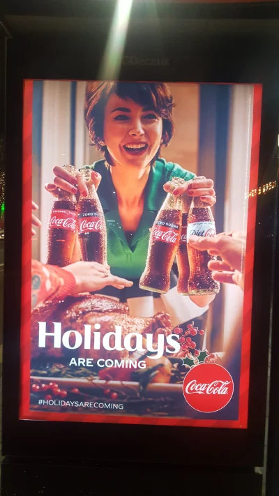 tytanprime - Patrzcie jak Coca-Cola robi reklamę,wykorzystując najprymitywniejsze ins...