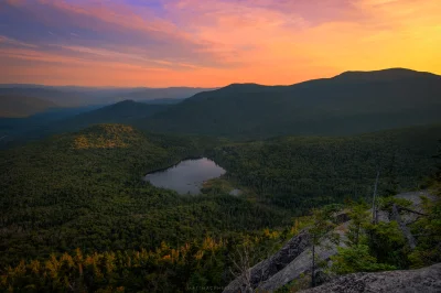 Elthiryel - Zachód słońca nad Górami Białymi w New Hampshire, USA.

źródło

#zachodsl...