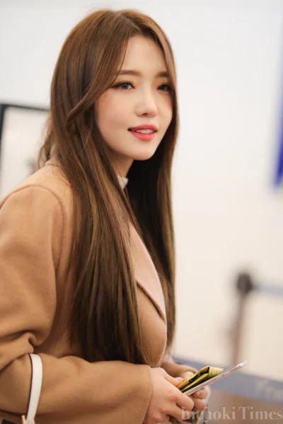 XKHYCCB2dX - #jisun #fromis9 
#koreanka