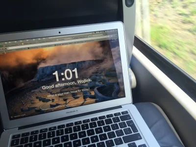 r.....7 - Jaką paranoją jest w PKP że w #pendolino nie ma czegoś takiego jak #wifi na...