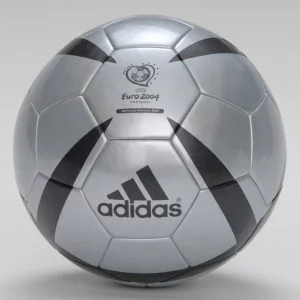 Krzysu - @areczkie: ta piłka to #!$%@? jakimś chinolem i dyskontem, gardzę
To była #...